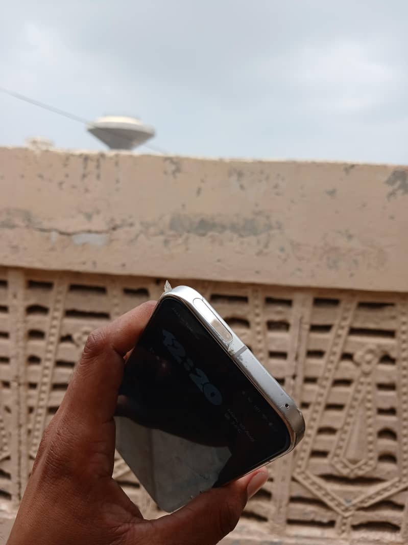 Google Pixel 9 Pro 3