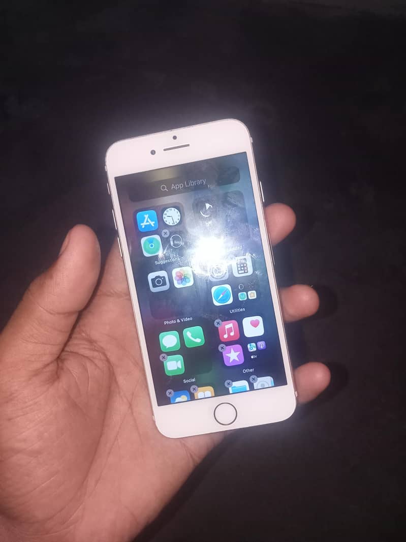 Apple iPhone 7 1