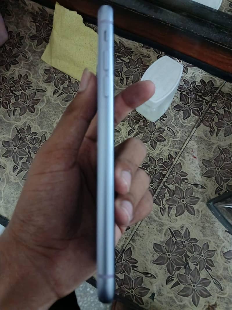 Apple iPhone 11 1