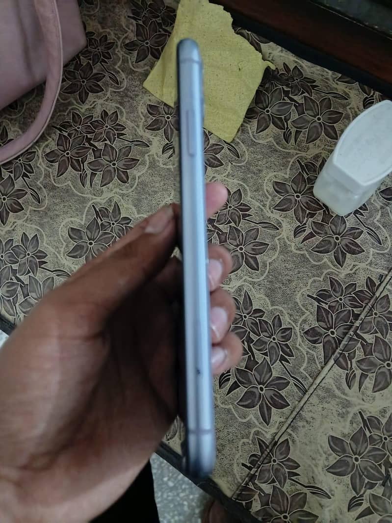 Apple iPhone 11 2