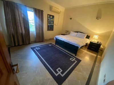 1 kabal House's 1 Bedroom Furnished In DHA Phase 4 Facing Park