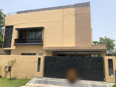 1 Kanal Double Unit House For Salient Office Or Family Residence In DHA Phase 8