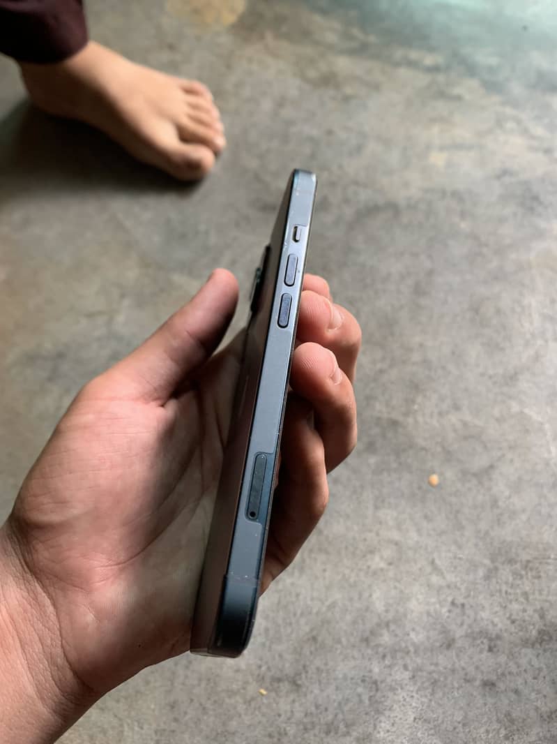 iPhone 13 Jv 1