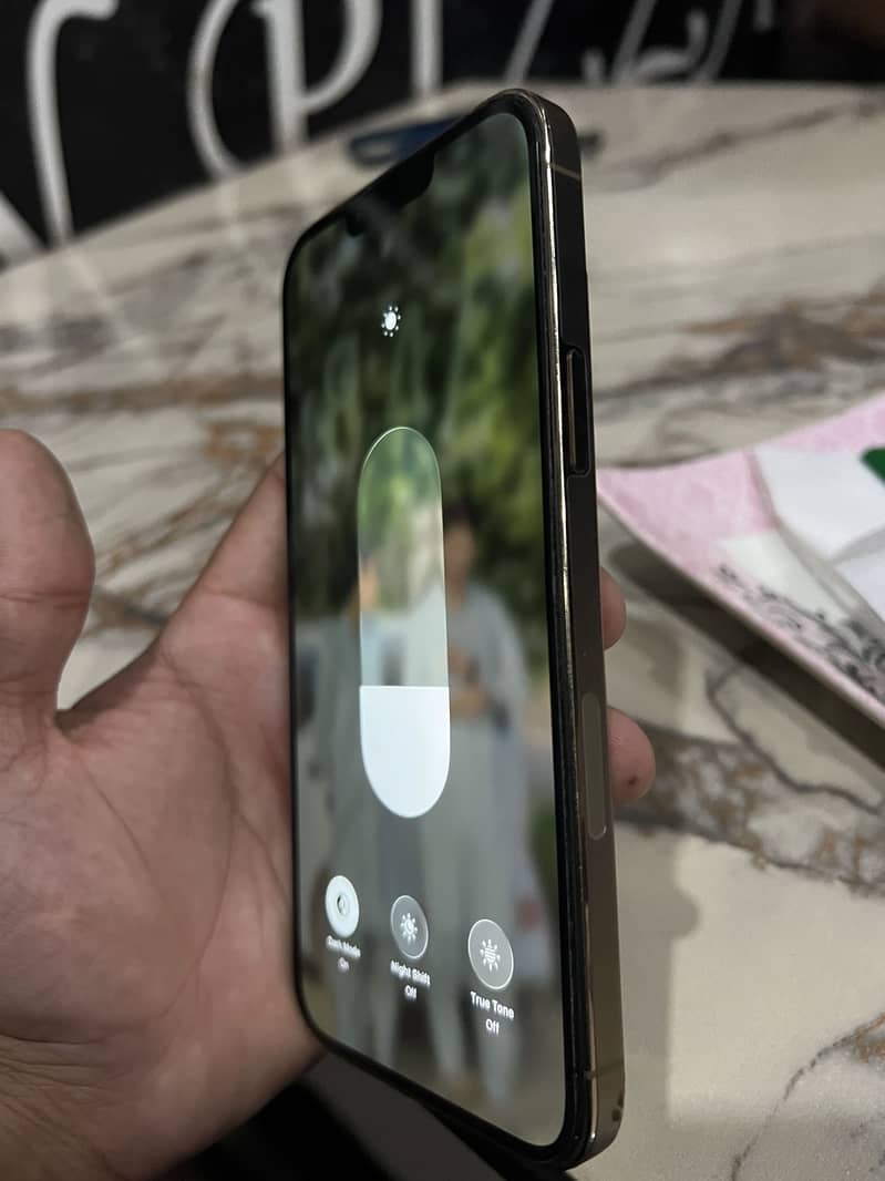 Apple iPhone 13 Pro Max 4
