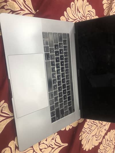 MACBOOK Pro 2016