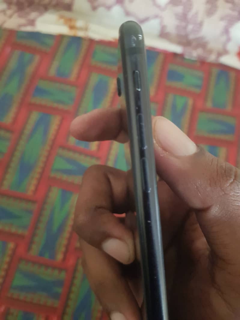 Apple iPhone SE 7