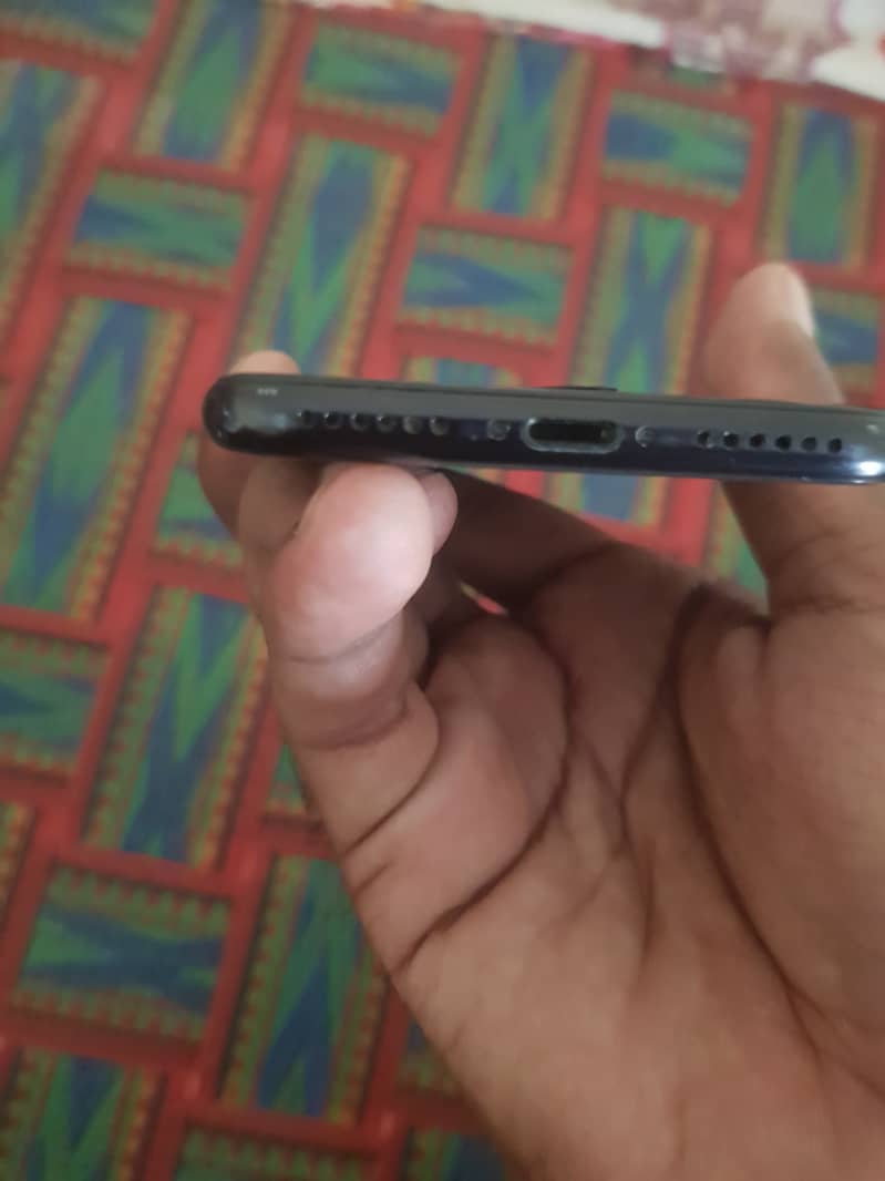 Apple iPhone SE 8