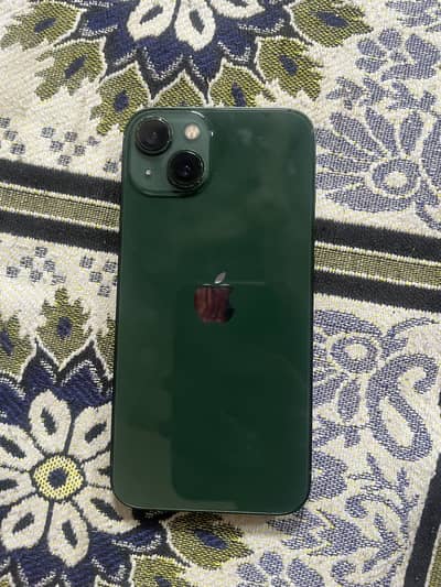 Apple iPhone 13