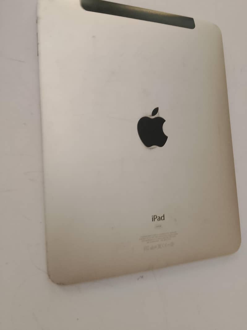 generation 1 apple ipad 0