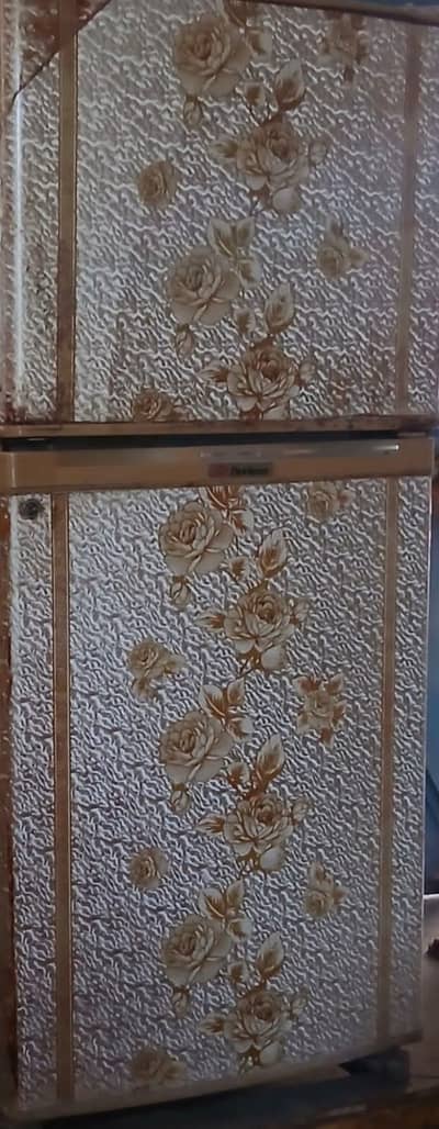 Dawlance medium sized refrigerator for sale