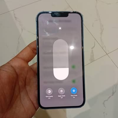 Apple iPhone 13