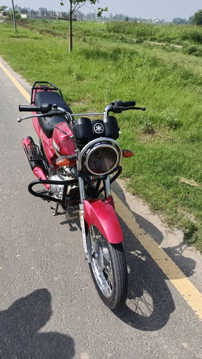 Yahama YBZ 125