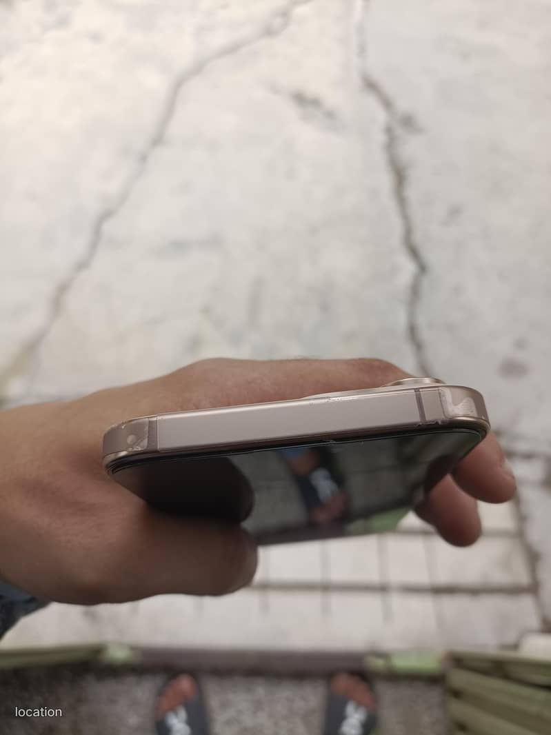 Apple iPhone 16 Pro Max 3