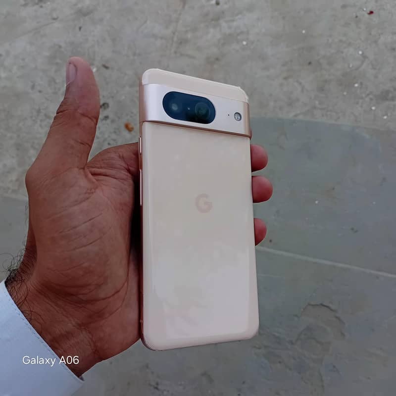 Google Pixel 8 1