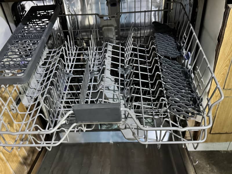 Dishwasher 3