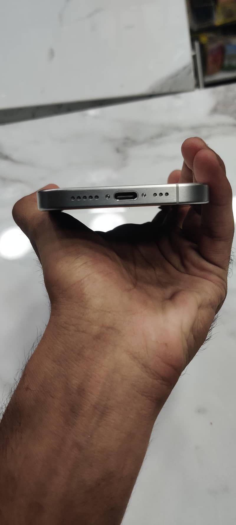 Apple iPhone 15 Pro 4