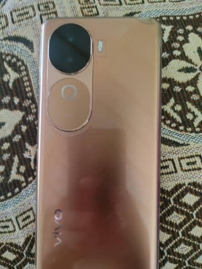 Vivo V40e