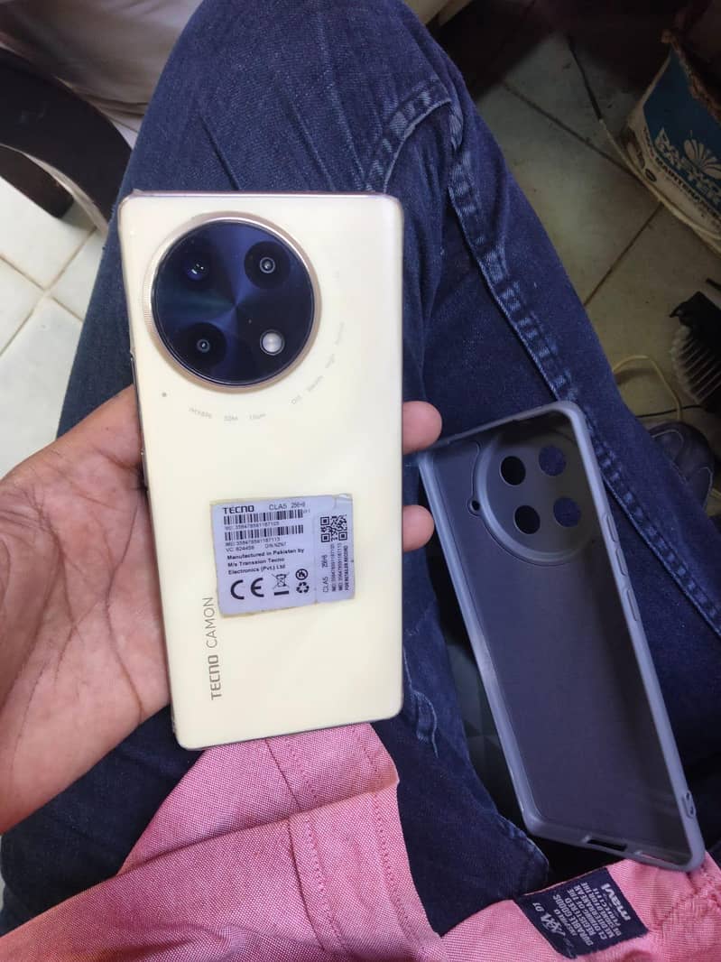 Tecno CAMON 30S 14