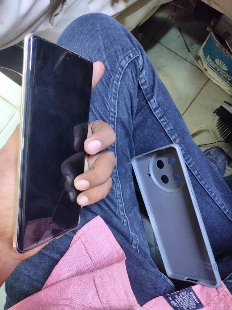 Tecno CAMON 30S 15