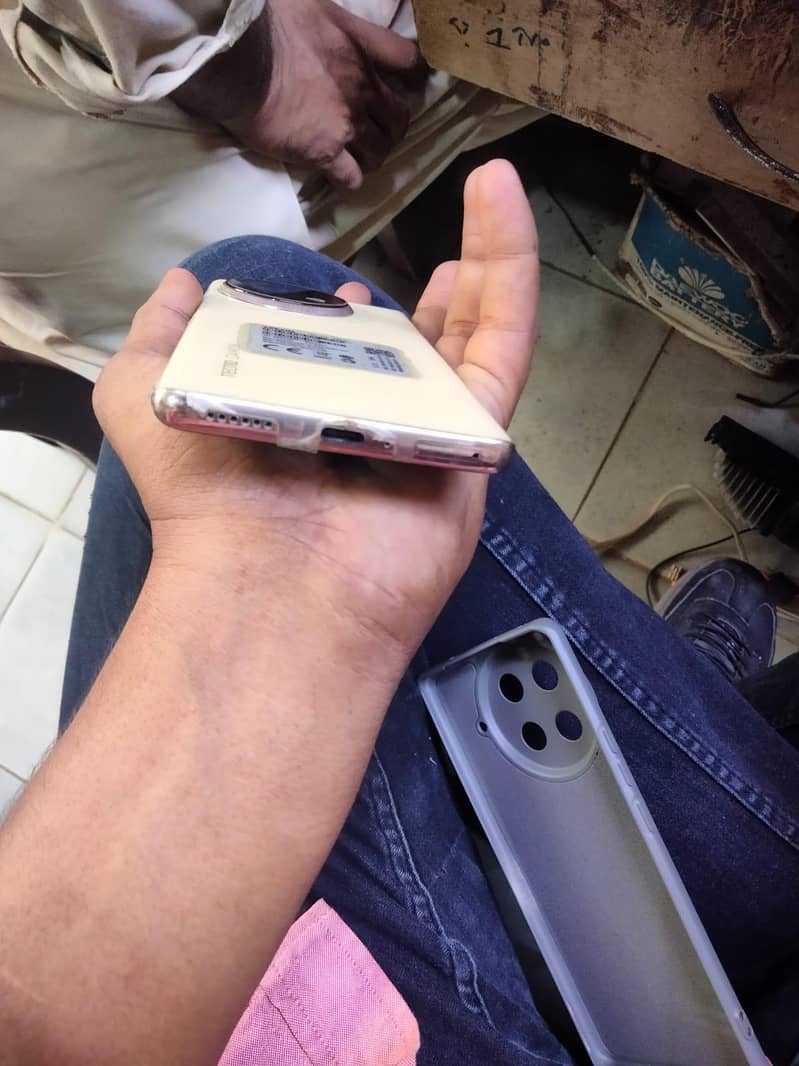 Tecno CAMON 30S 17