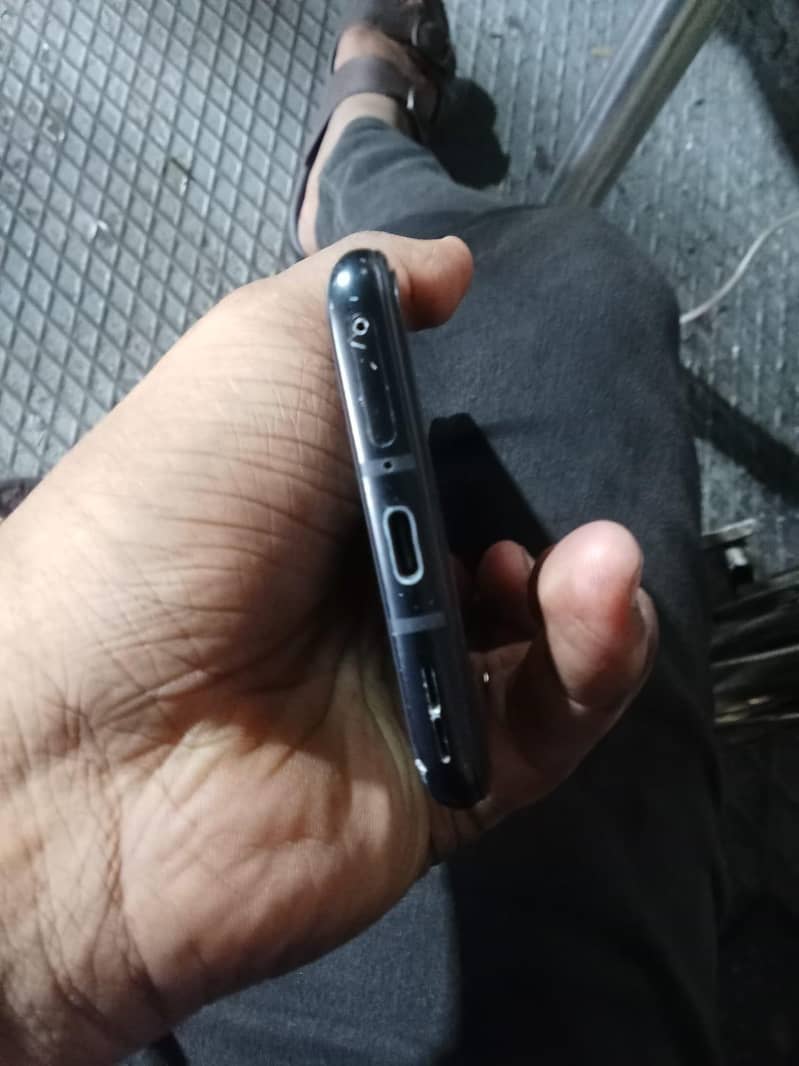 One Plus 9R 5