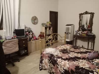 Qeen size beautiful iron bed for sale
