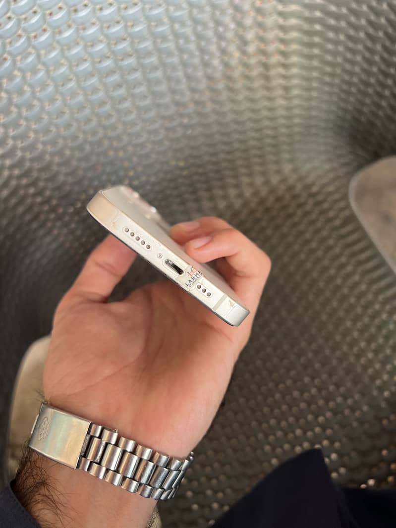Apple iPhone 14 2