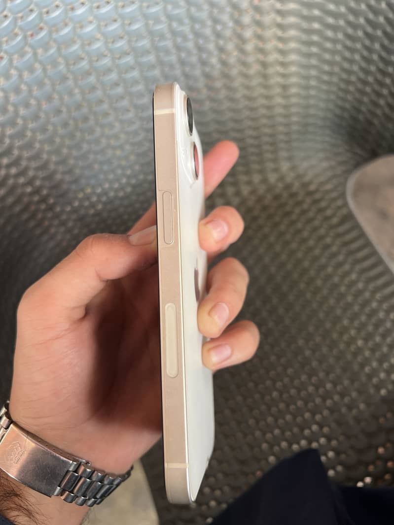 Apple iPhone 14 4
