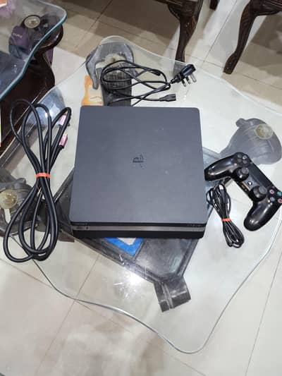 PS4 SLIM 500 GB NOT JAILBREAK.