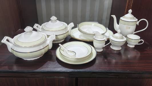 Marcady Paris Dinner Set (81 PC) BRAND NEW
