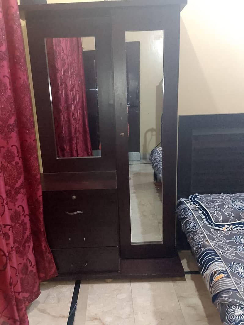 bed & dressing divider 2