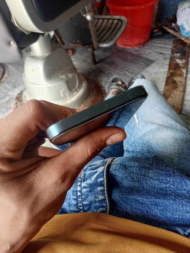 Apple iPhone 12 Pro 2