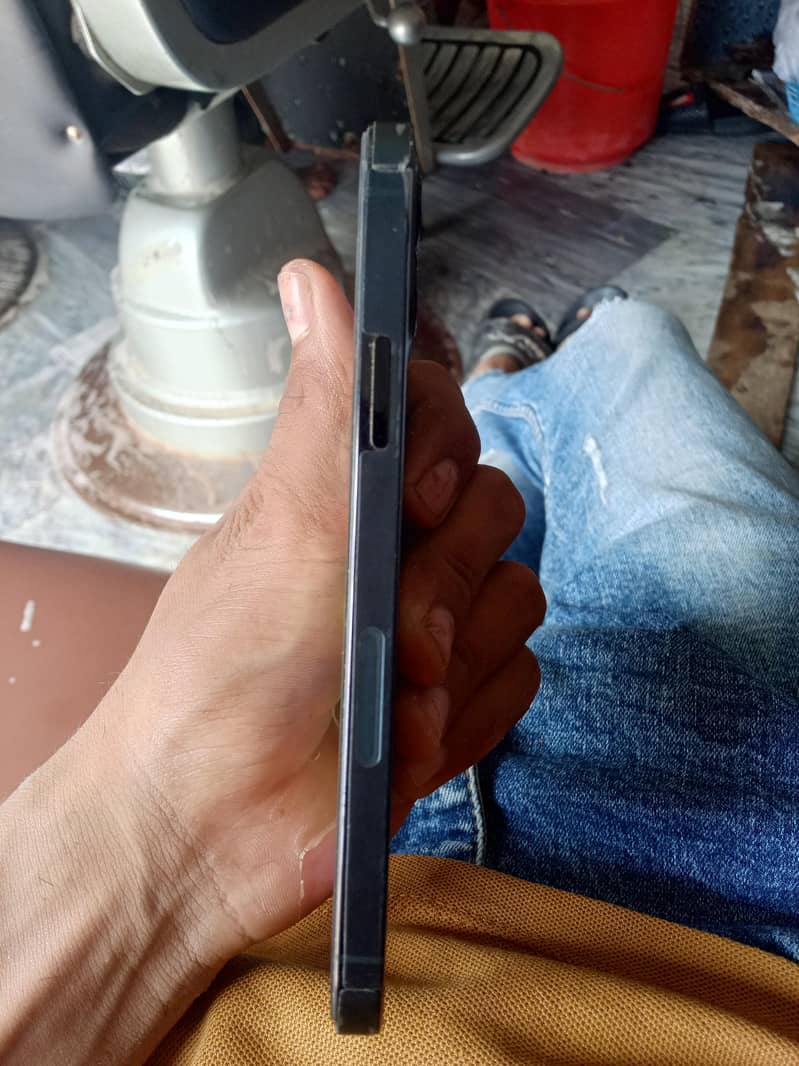 Apple iPhone 12 Pro 3