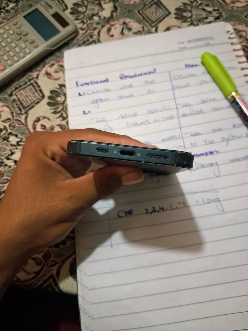 Apple iPhone 13 0
