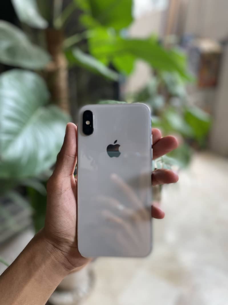 Apple iPhone X 6