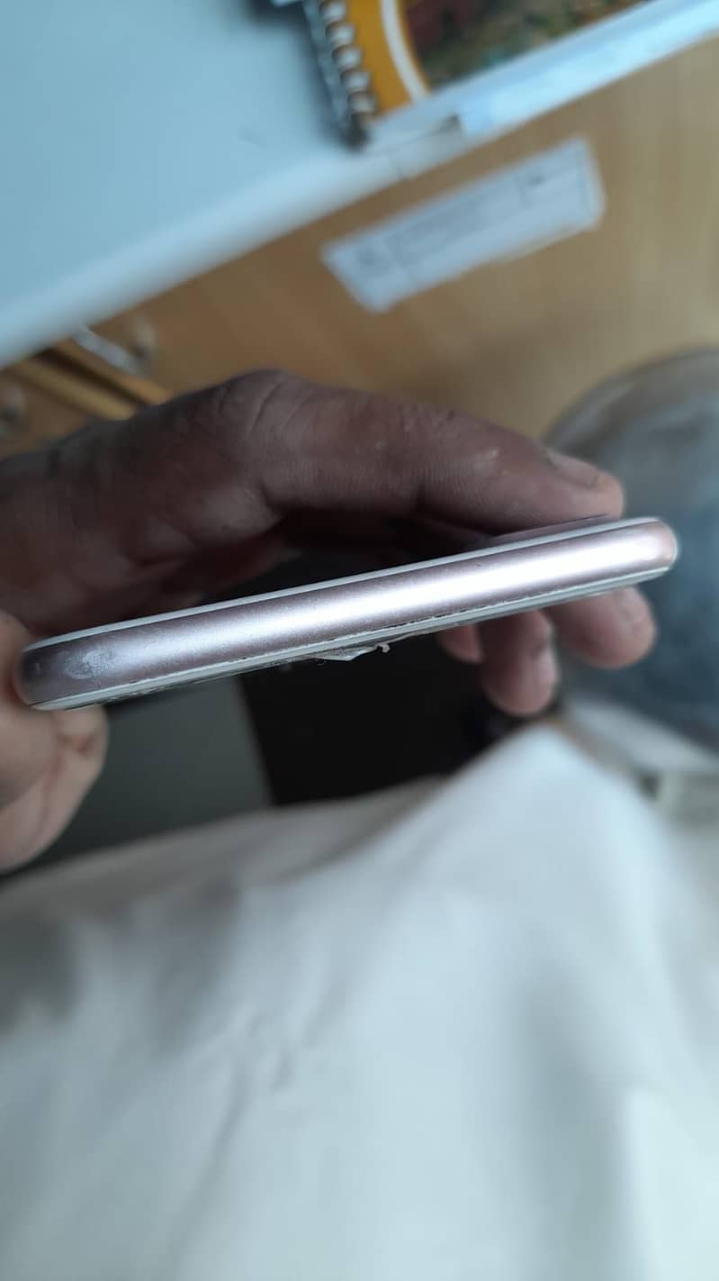 Apple iPhone 7 Plus 4