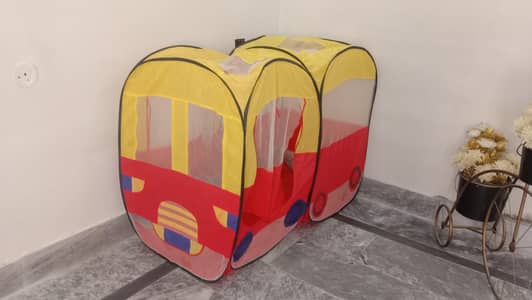 Kids Pop-Up Bus Play Tent - GOOD CONDITION