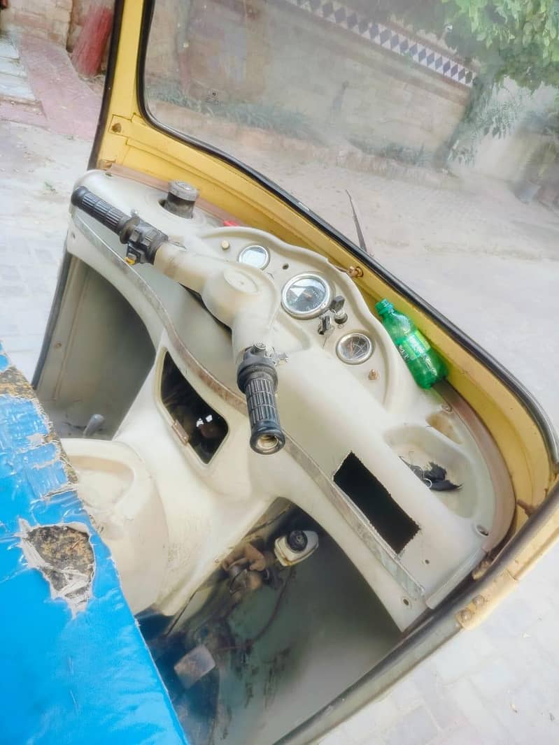 loader Rickshaw 7