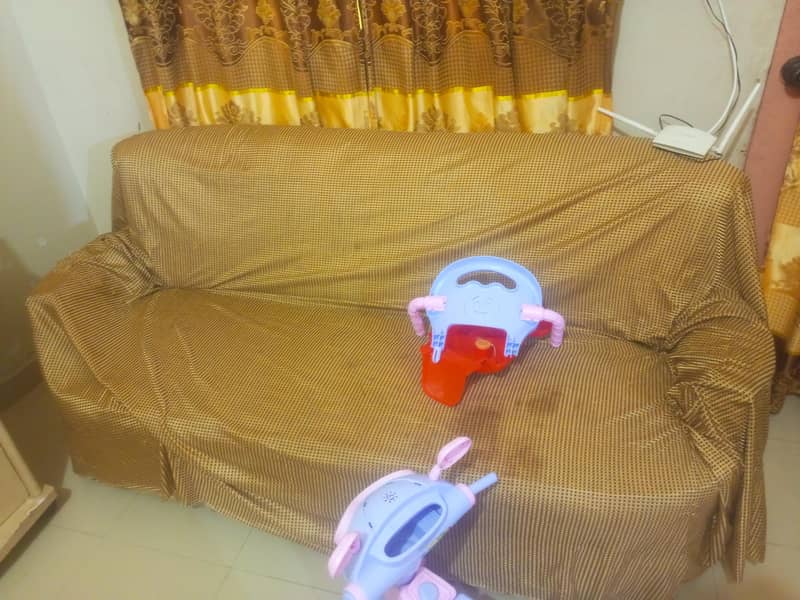 5 pic sofa 1