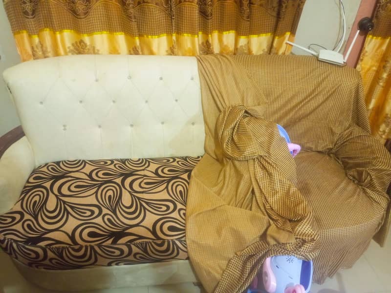 5 pic sofa 4