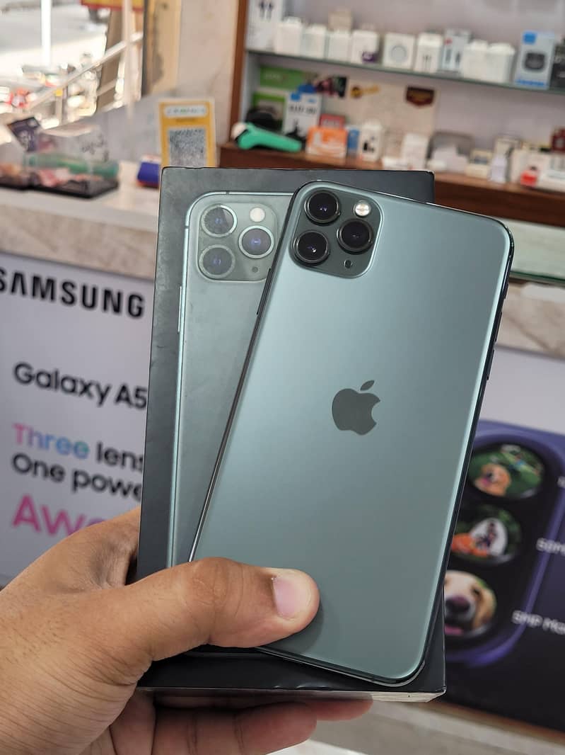 Apple iPhone 11 Pro Max 4