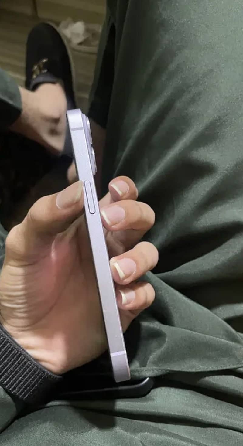 Apple iPhone 14 0