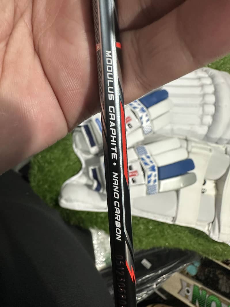 32 lbs racket 4