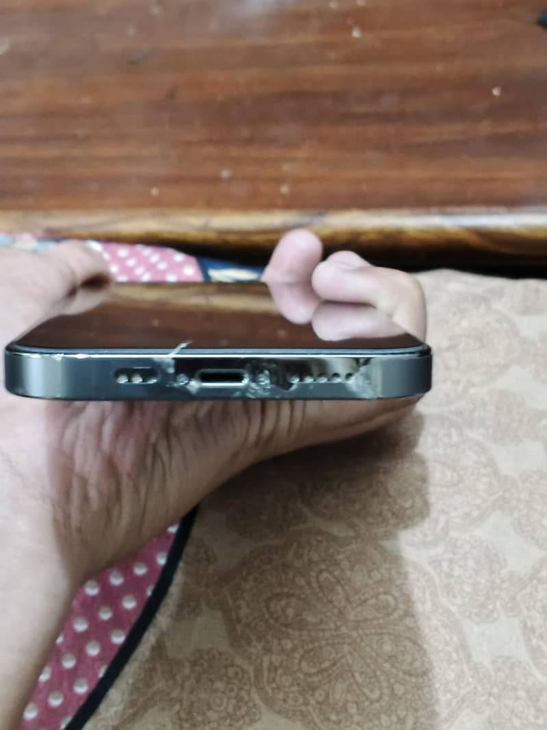 iphone 13  pro 0