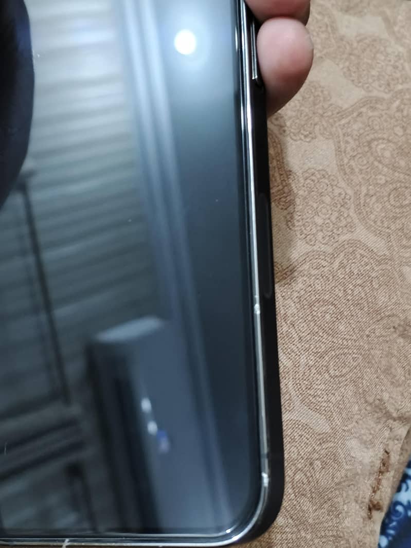 iphone 13  pro 1