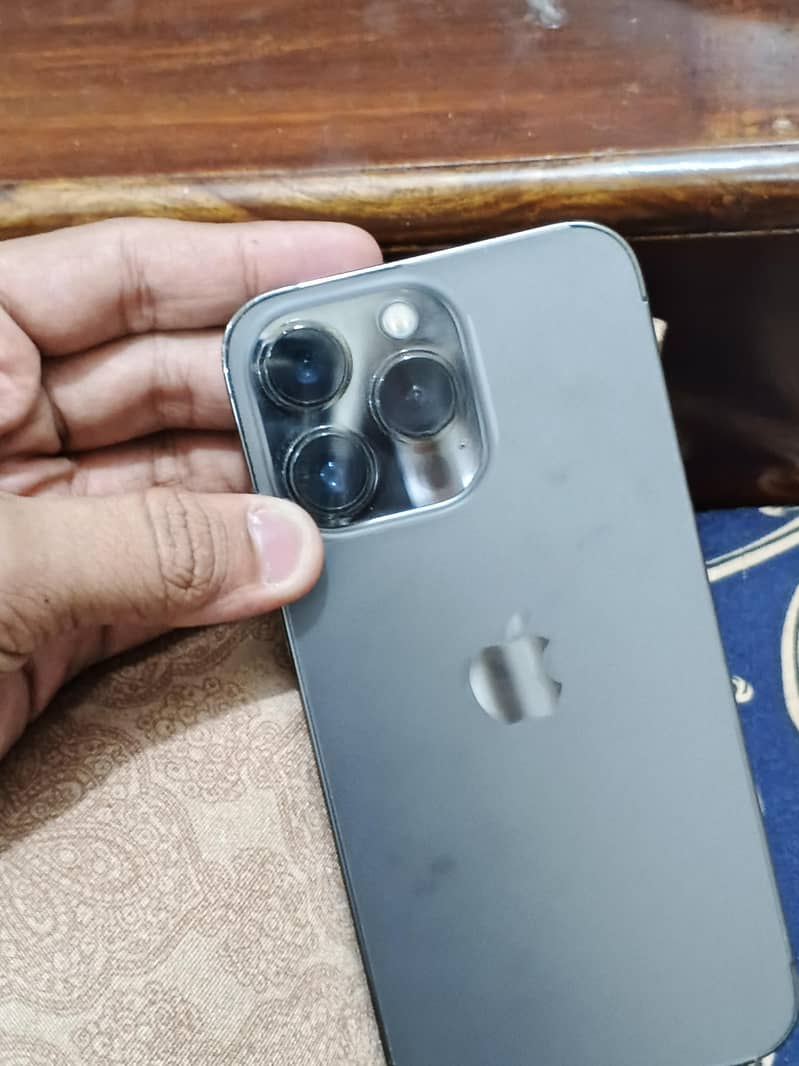 iphone 13  pro 2