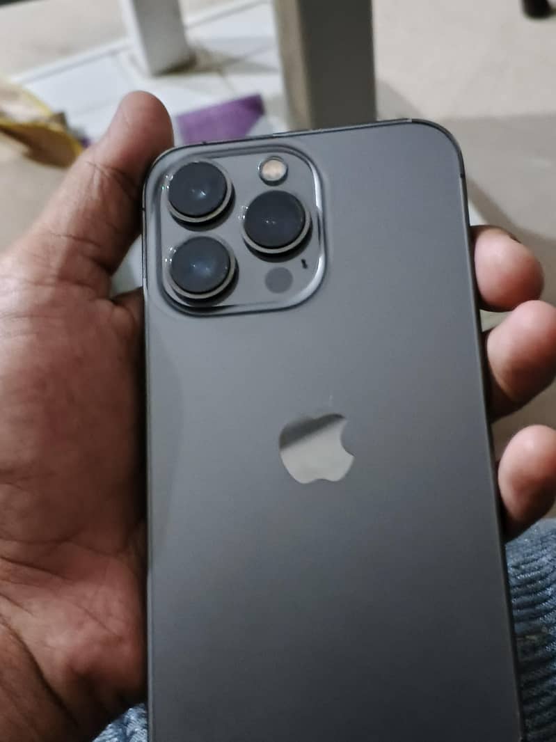 iphone 13  pro 3