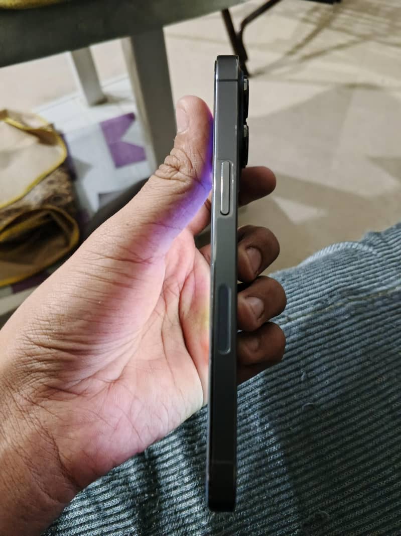 iphone 13  pro 8