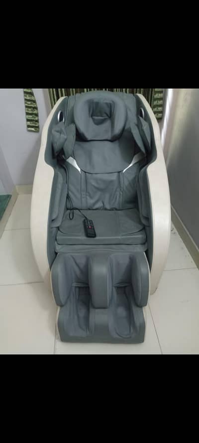 JC BuckMan Massage Chair TMC 130 Brand New Condition
