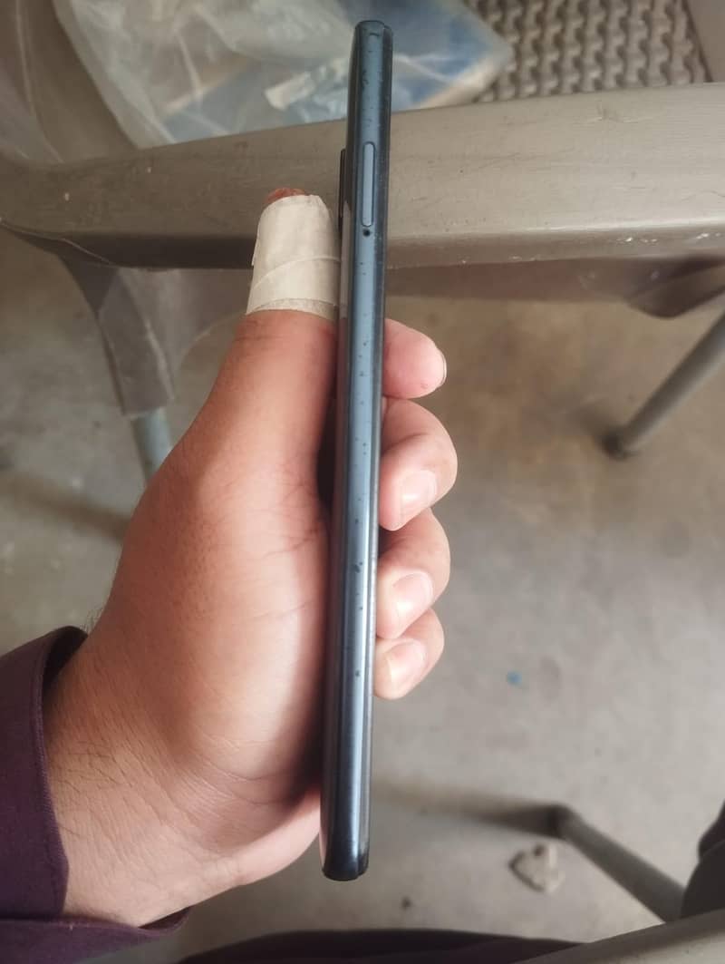 Xiaomi Redmi Note 9S 3